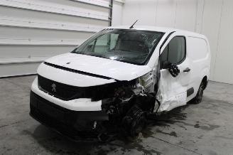 uszkodzony samochody osobowe Peugeot Partner  2022/6
